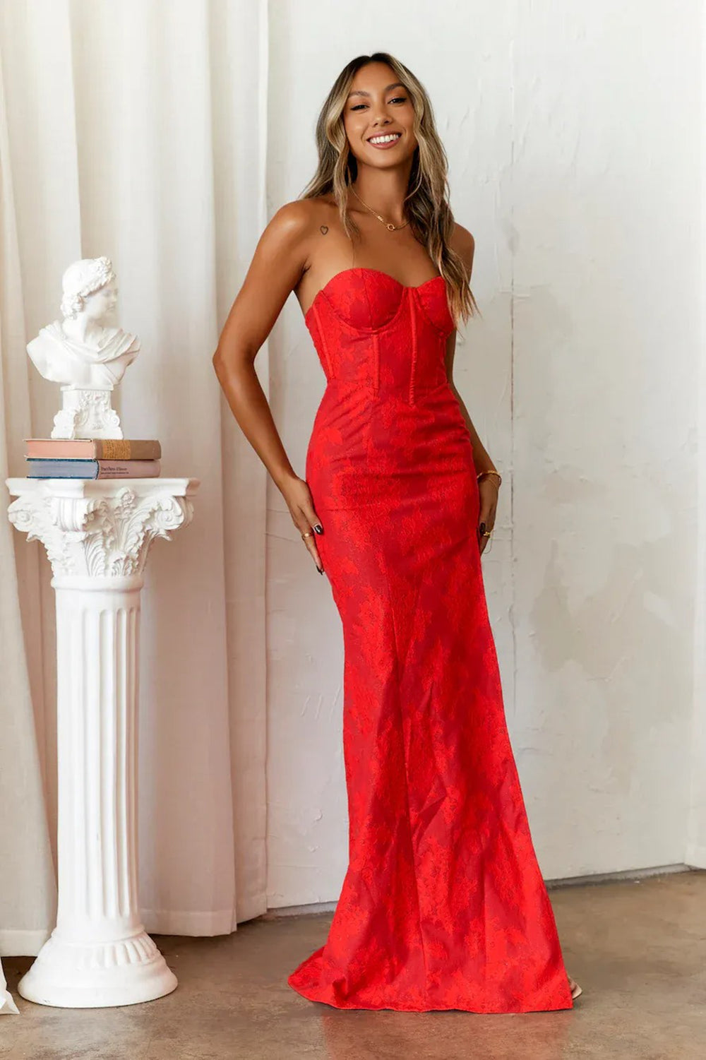 Amazing The Crowd Maxi Dress Red